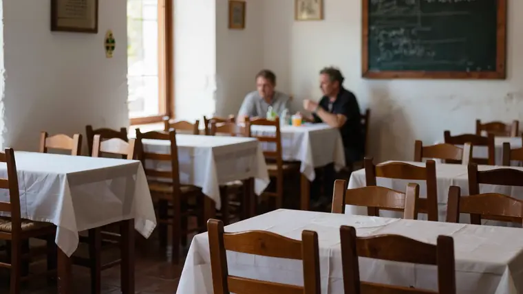 Comedor sencillo de restaurante familiar, de la propuesta para Bar Casi